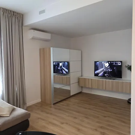 Modern 3 72m, 12 Mins To Palanga